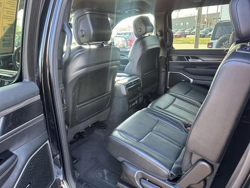 2024 Jeep Wagoneer L Series III 4x4