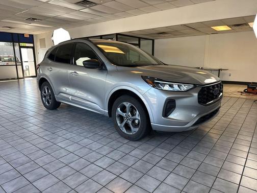 Iconic Silver Metallic 2024 Ford Escape ST-Line