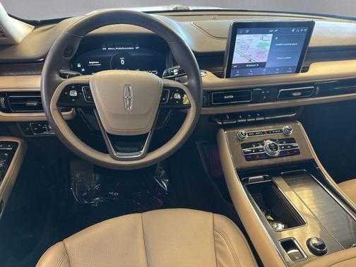 Ceramic Pearl Metallic Tri-Coat 2024 Lincoln Aviator Reserve AWD