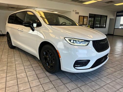Bright White Clearcoat 2024 Chrysler Pacifica Hybrid S Appearance Pkg