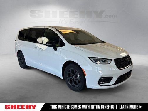 Bright White Clearcoat 2024 Chrysler Pacifica Hybrid S Appearance Pkg