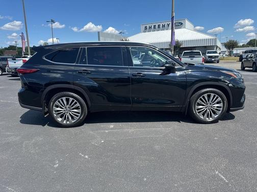 2021 Toyota Highlander Platinum