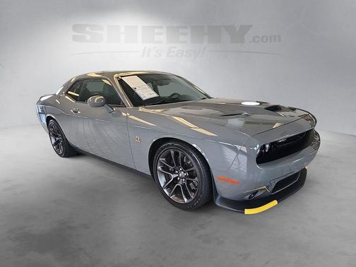 Destroyer Gray Clearcoat 2023 Dodge Challenger R/T Scat Pack