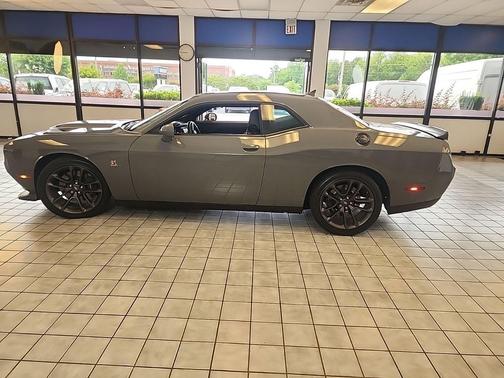 Destroyer Gray Clearcoat 2023 Dodge Challenger R/T Scat Pack