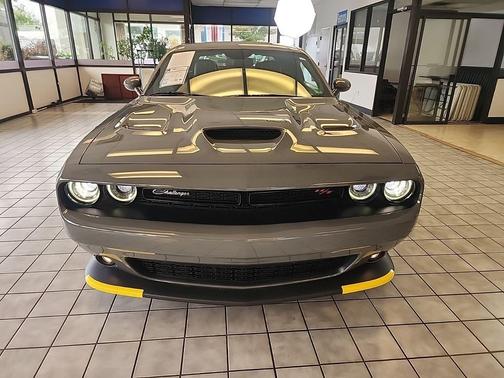 Destroyer Gray Clearcoat 2023 Dodge Challenger R/T Scat Pack