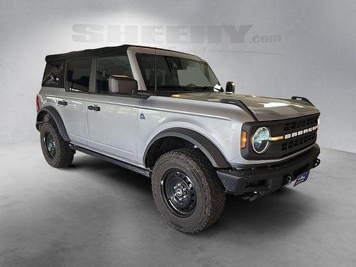 Iconic Silver Metallic 2022 Ford Bronco Black Diamond