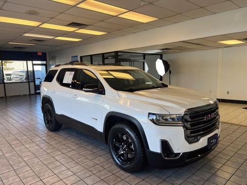 Summit White 2022 GMC Acadia AWD AT4