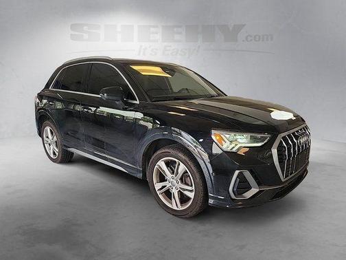 Mythos Black Metallic 2020 Audi Q3 45 S line Prestige
