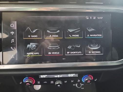 Mythos Black Metallic 2020 Audi Q3 45 S line Prestige