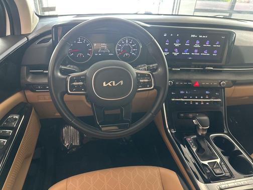 Snow White Pearl 2024 Kia Carnival EX