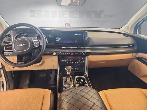 Snow White Pearl 2024 Kia Carnival EX