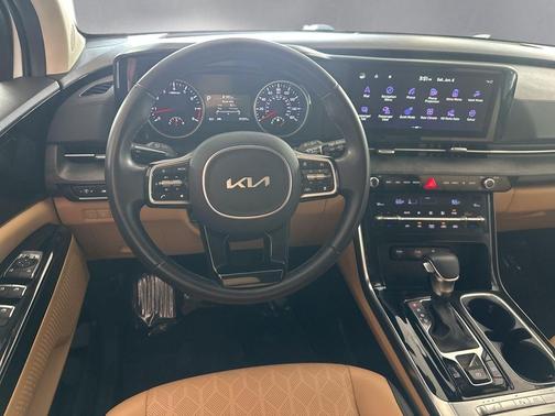 Snow White Pearl 2024 Kia Carnival EX