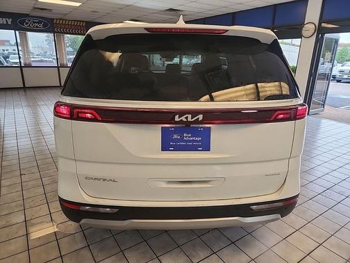 Snow White Pearl 2024 Kia Carnival EX