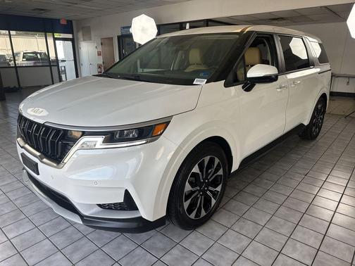 Snow White Pearl 2024 Kia Carnival EX
