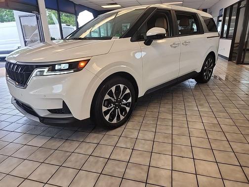 Snow White Pearl 2024 Kia Carnival EX