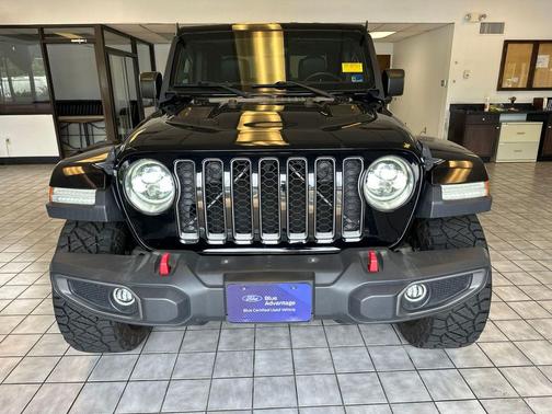 Black Clearcoat 2020 Jeep Gladiator Rubicon