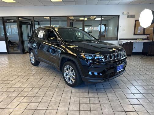 2024 Jeep Compass Latitude Lux