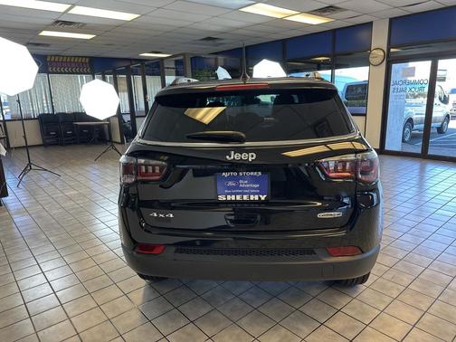 2024 Jeep Compass Latitude Lux