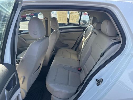 2017 Volkswagen Golf TSI Wolfsburg Edition 4-Door