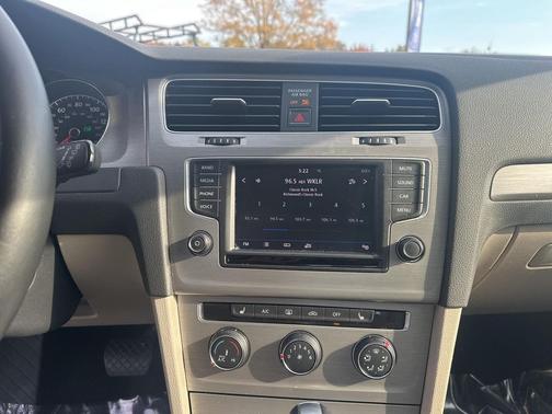 2017 Volkswagen Golf TSI Wolfsburg Edition 4-Door