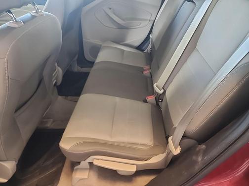 Ruby Red 2016 Ford Escape SE