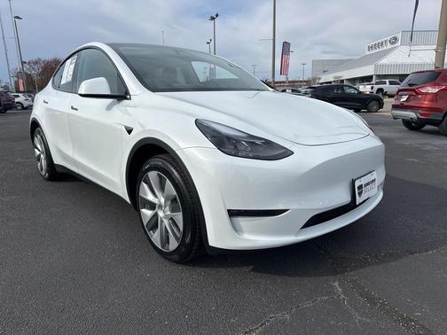 2024 Tesla Model Y Long Range Dual Motor All-Wheel Drive