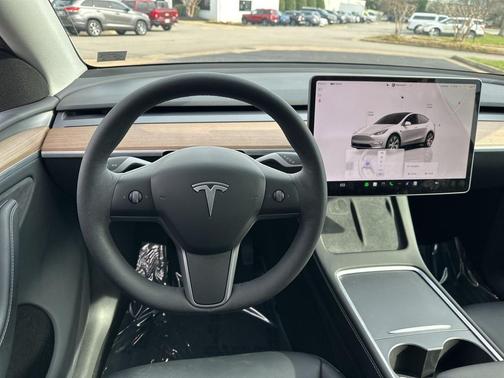 2024 Tesla Model Y Long Range Dual Motor All-Wheel Drive