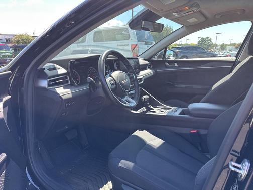 2022 Kia K5 LXS