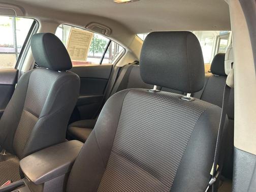 Crystal White Pearl Mica 2012 Mazda Mazda3 i Touring