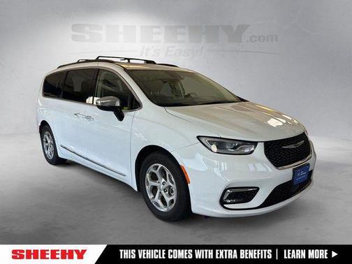 Bright White Clearcoat 2023 Chrysler Pacifica Limited
