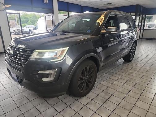 Quartz Metallic 2017 Ford Explorer XLT