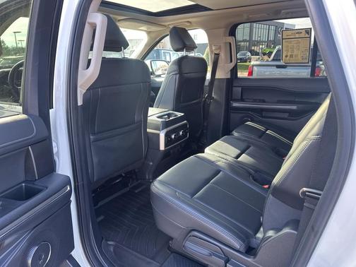 2022 Ford Expedition Max XLT