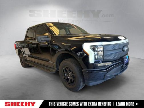 Agate Black Metallic 2025 Ford F-150 Lightning XLT