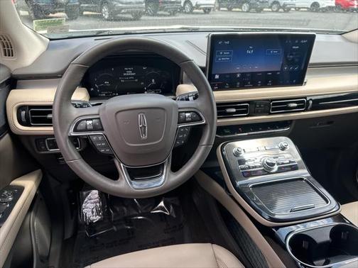 2022 Lincoln Nautilus Standard