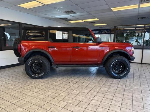 2022 Ford Bronco Black Diamond