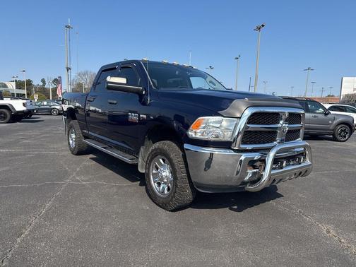 2017 RAM 2500 Tradesman Crew Cab 4x4 6'4' Box