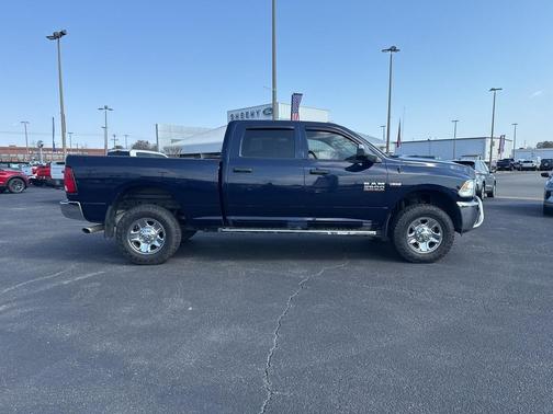 2017 RAM 2500 Tradesman Crew Cab 4x4 6'4' Box