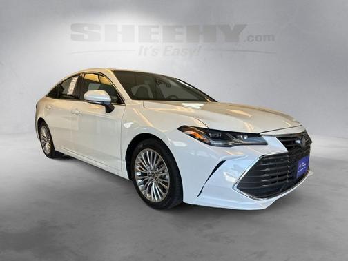 2022 Toyota Avalon Hybrid Limited