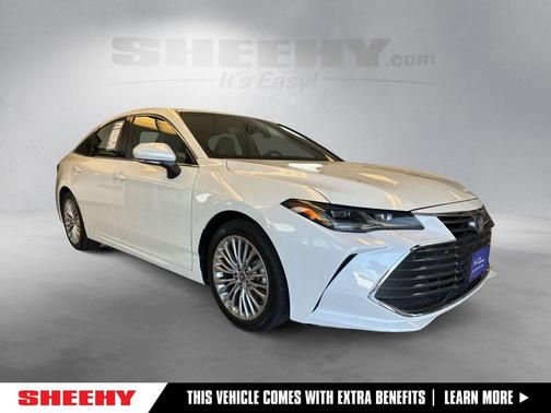 2022 Toyota Avalon Hybrid Limited