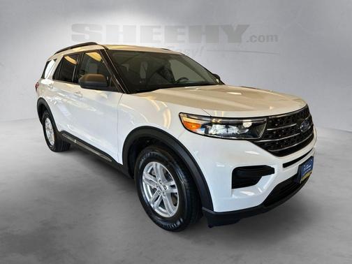 Oxford White 2022 Ford Explorer XLT