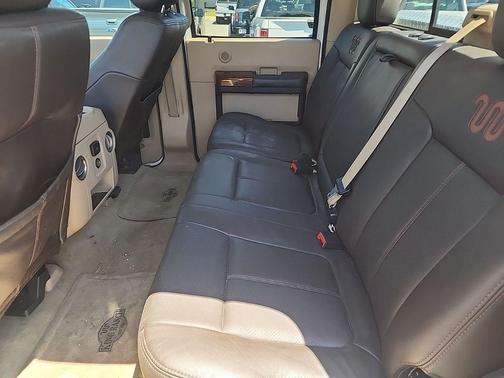 White Platinum Metallic Tri-Coat 2016 Ford F-250 King Ranch