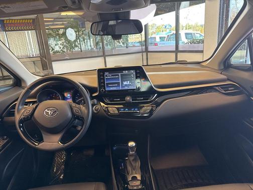 2022 Toyota C-HR Limited