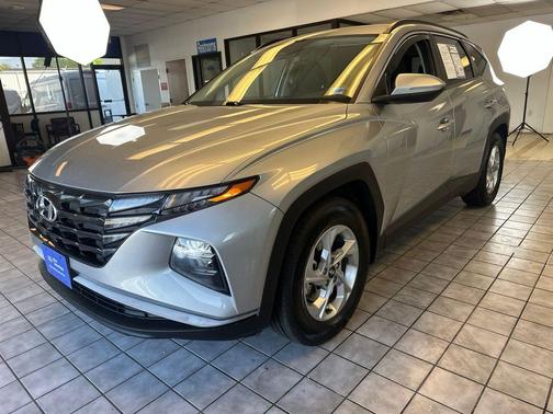 Shimmering Silver 2022 Hyundai TUCSON SEL