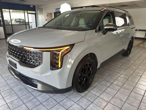 Ceramic Silver 2025 Kia Carnival Hybrid SX Prestige