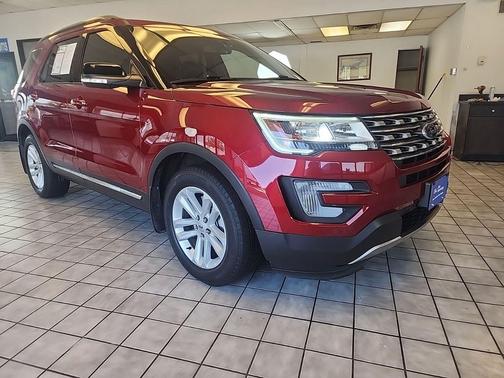 Ruby Red Metallic Tinted Clearcoat 2017 Ford Explorer XLT