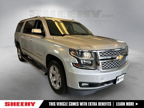 Silver Ice Metallic 2017 Chevrolet Suburban LT