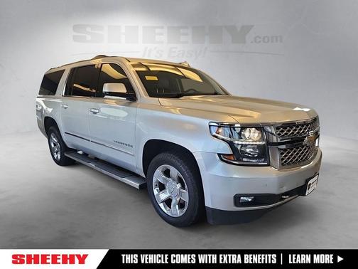 Silver Ice Metallic 2017 Chevrolet Suburban LT