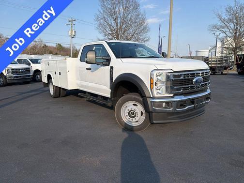 Oxford White 2026 Ford F-450 DRW