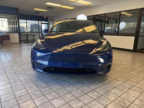 2023 Tesla Model Y Long Range Dual Motor All-Wheel Drive