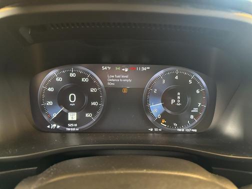 2021 Volvo XC40 T5 Momentum